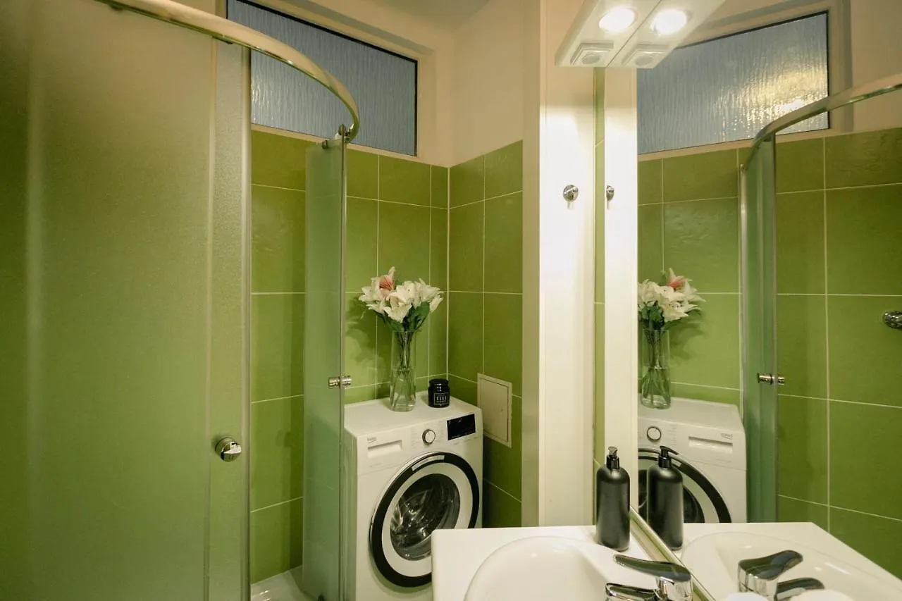 Apartment Wilcza 3G - 260M Od Ambasady Usa, 1Km Od Dworca Centralnego Warsaw Poland